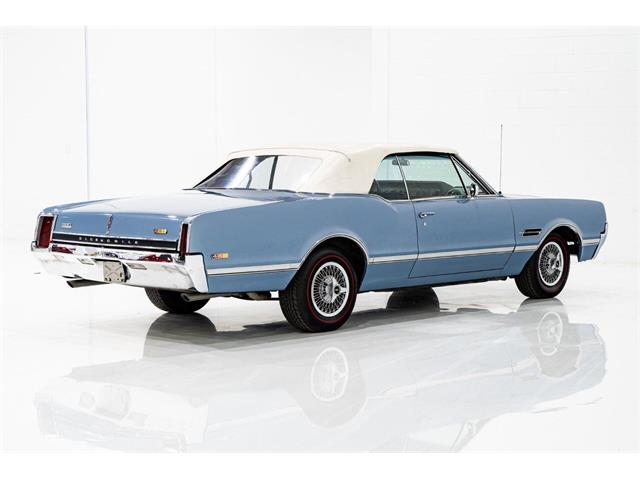 1966 Oldsmobile 442 (CC-1943257) for sale in Montreal, Quebec
