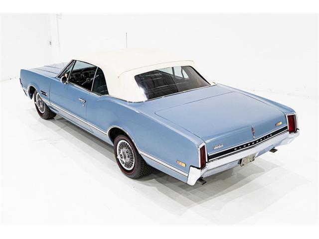 1966 Oldsmobile 442 (CC-1943257) for sale in Montreal, Quebec