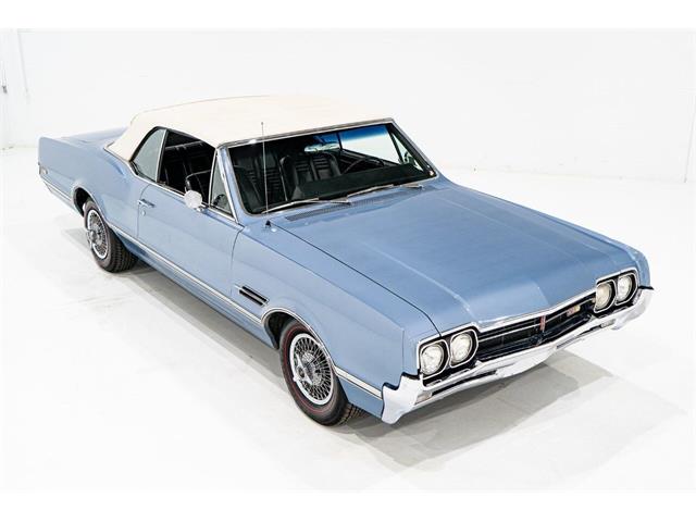 1966 Oldsmobile 442 (CC-1943257) for sale in Montreal, Quebec