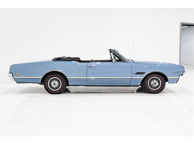 1966 Oldsmobile 442 (CC-1943257) for sale in Montreal, Quebec