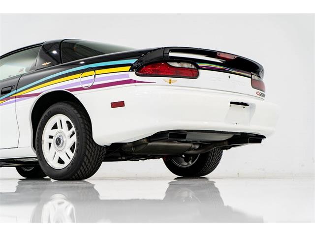 1993 Chevrolet Camaro Z28 (CC-1943262) for sale in Montreal, Quebec