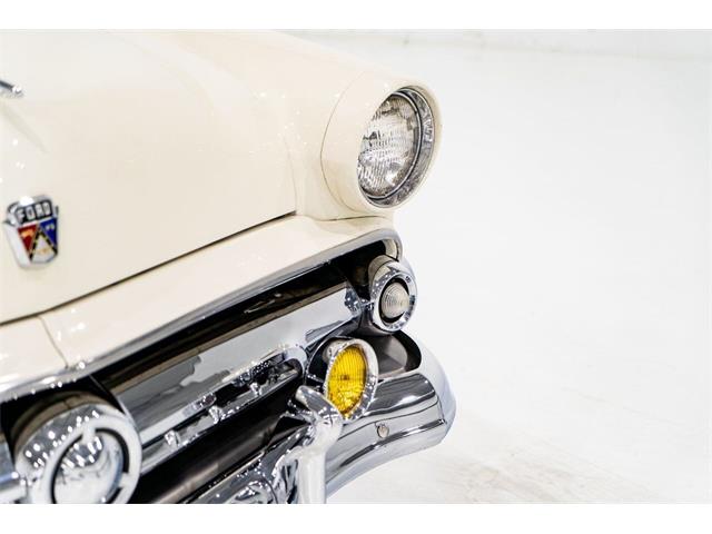 1954 Ford Crestline (CC-1943298) for sale in Montreal, Quebec