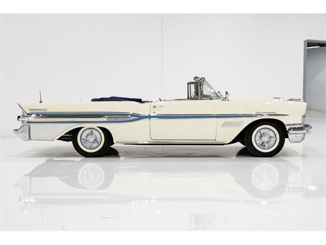 1957 Pontiac Bonneville (CC-1943313) for sale in Montreal, Quebec