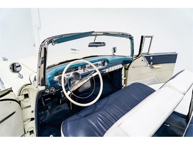 1957 Pontiac Bonneville (CC-1943313) for sale in Montreal, Quebec