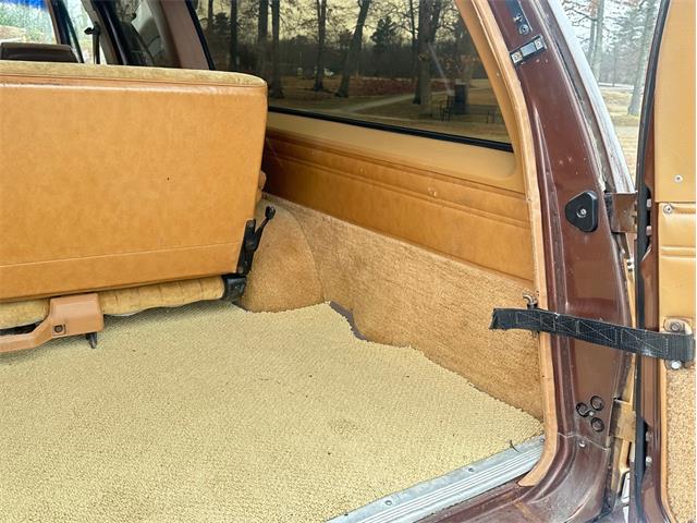 1988 Chevrolet Suburban (CC-1943908) for sale in Charlton, Massachusetts