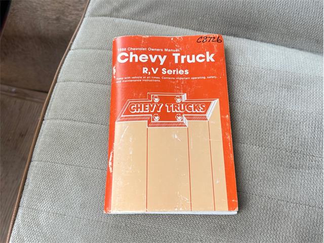 1988 Chevrolet Suburban (CC-1943908) for sale in Charlton, Massachusetts