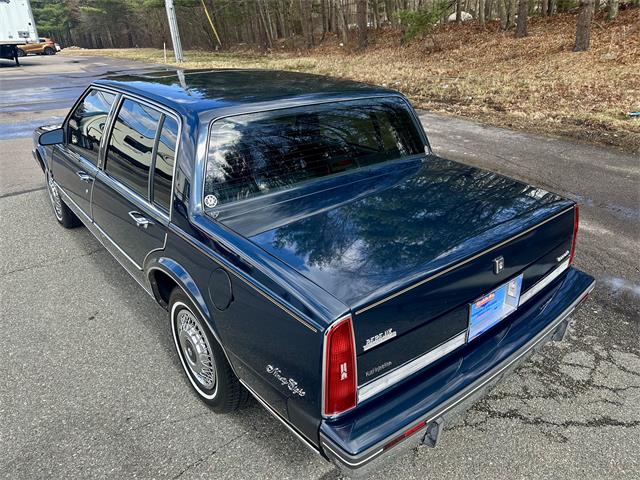 1986 Oldsmobile 98 Regency Brougham (CC-1946401) for sale in ABINGTON, Massachusetts