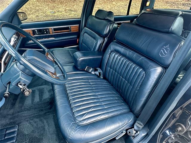 1986 Oldsmobile 98 Regency Brougham (CC-1946401) for sale in ABINGTON, Massachusetts