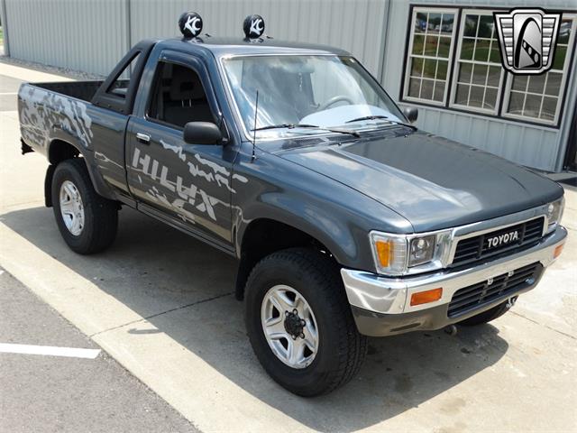1990 Toyota Hilux (CC-1940816) for sale in O'Fallon, Illinois