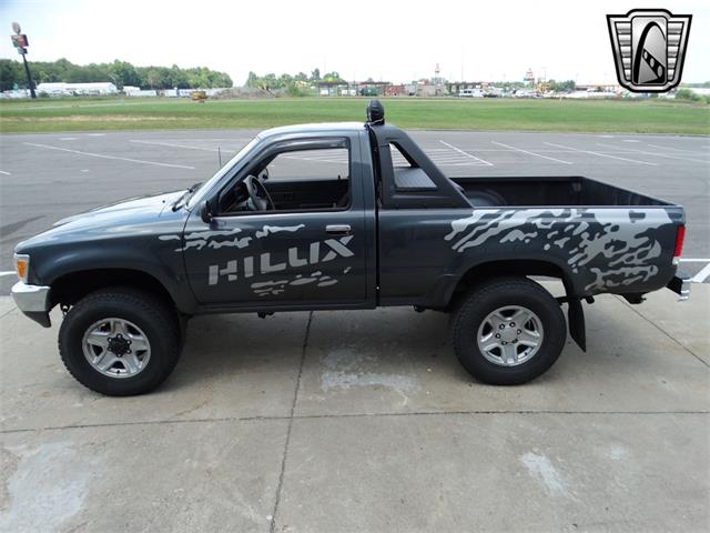 1990 Toyota Hilux (CC-1940816) for sale in O'Fallon, Illinois