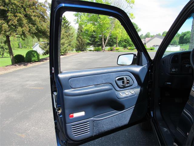 1995 Chevrolet 3/4-Ton Pickup (CC-1954893) for sale in Mill Hall, Pennsylvania