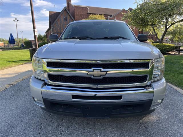 2010 Chevrolet Silverado 1500 (CC-1956943) for sale in Arlington Heights, Illinois