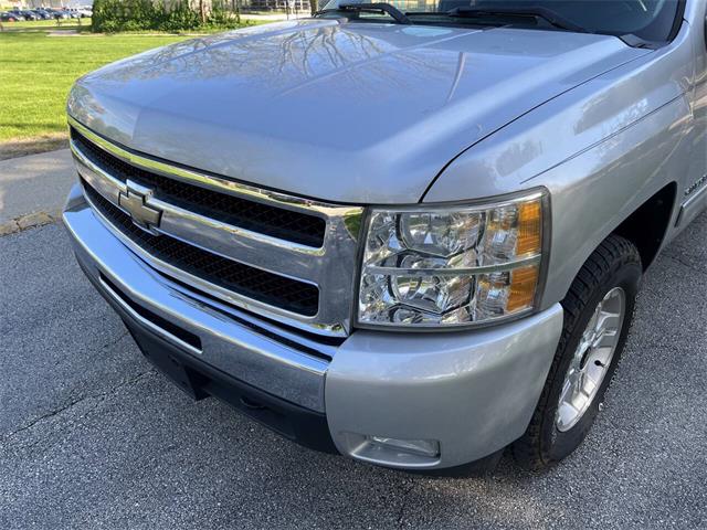 2010 Chevrolet Silverado 1500 (CC-1956943) for sale in Arlington Heights, Illinois
