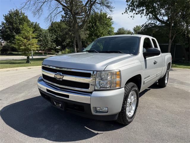 2010 Chevrolet Silverado 1500 (CC-1956943) for sale in Arlington Heights, Illinois