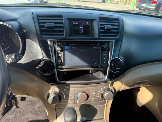 2013 Toyota Highlander (CC-1957214) for sale in El Cajon, California
