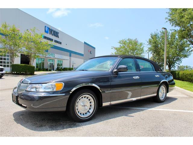 1998 Lincoln Town Car (CC-1958603) for sale in Sarasota, Florida