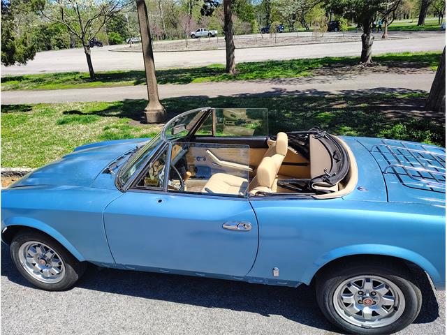 1981 Fiat 124 Spider 2000 (CC-1964227) for sale in St. Louis, Missouri