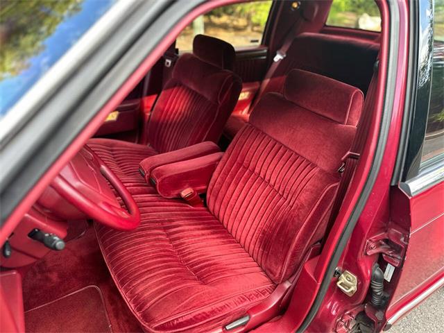 1992 Chrysler New Yorker (CC-1965494) for sale in Huntsville, Alabama