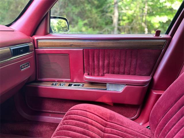 1992 Chrysler New Yorker (CC-1965494) for sale in Huntsville, Alabama