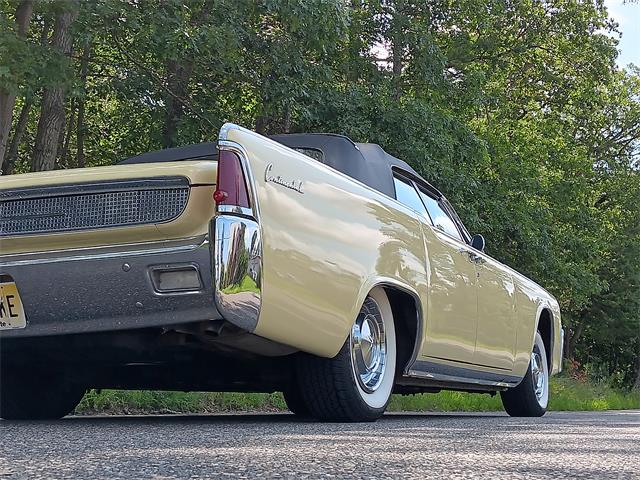 1961 Lincoln Continental Convertible (CC-1975832) for sale in Manalapan , New Jersey