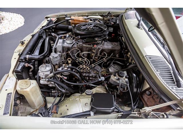 1982 Mercedes-Benz 300CD (CC-1978647) for sale in Beverly Hills, California