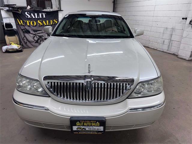 2004 Lincoln Town Car (CC-1981824) for sale in Edison, New Jersey