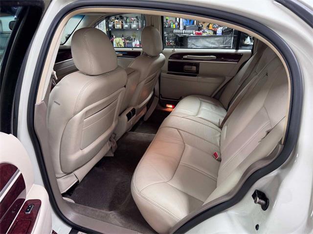 2004 Lincoln Town Car (CC-1981824) for sale in Edison, New Jersey