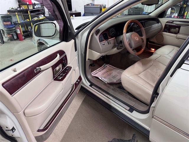 2004 Lincoln Town Car (CC-1981824) for sale in Edison, New Jersey