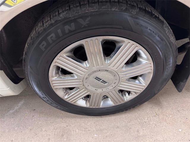 2004 Lincoln Town Car (CC-1981824) for sale in Edison, New Jersey