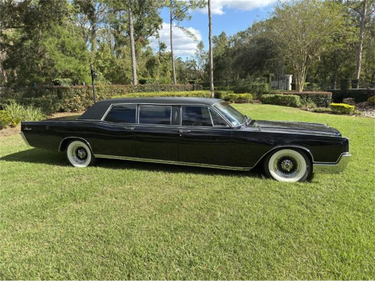 Amazing 1965 Lincoln Town Car Gallery