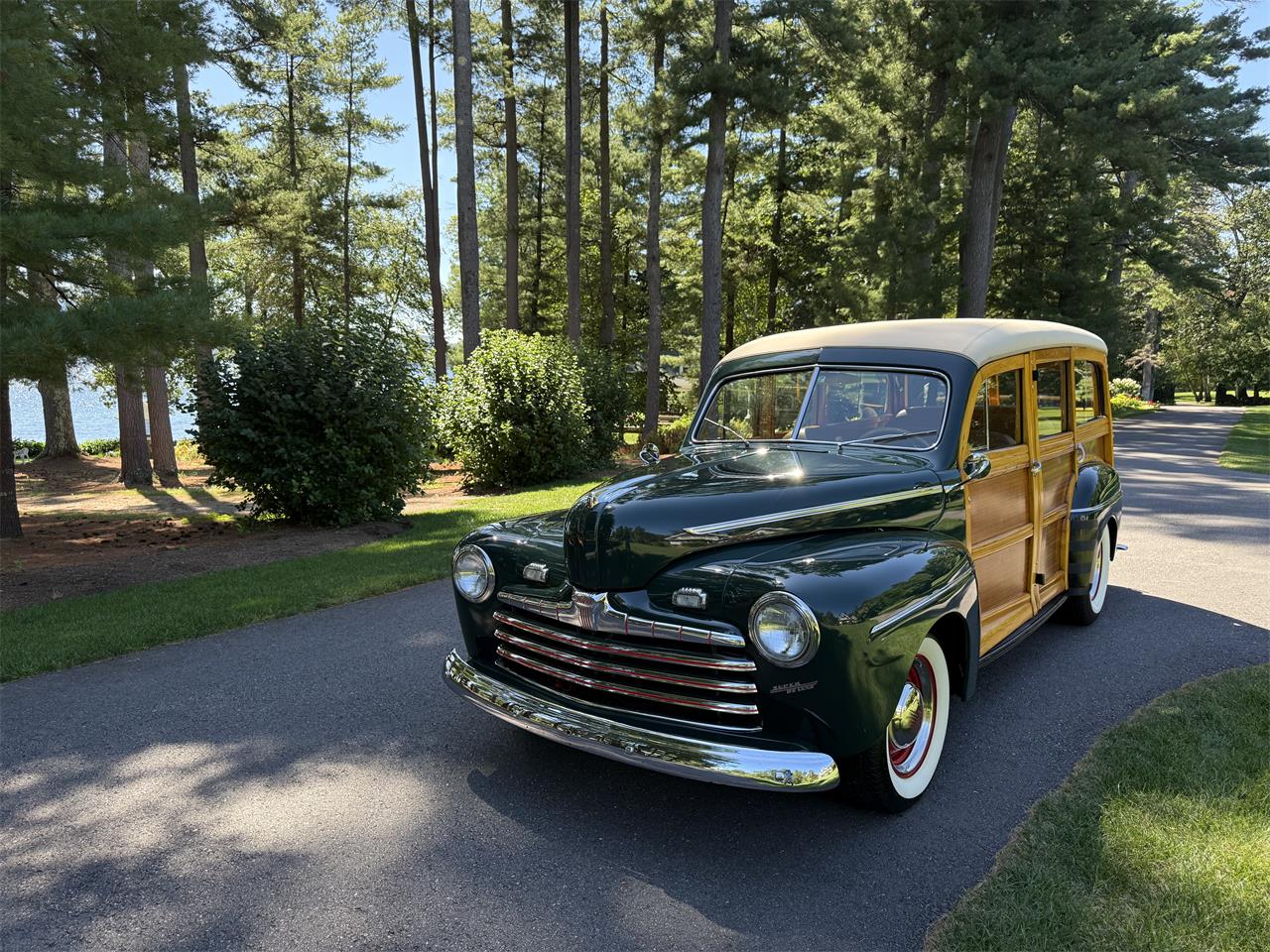 54977025-1946-ford-woody-wagon