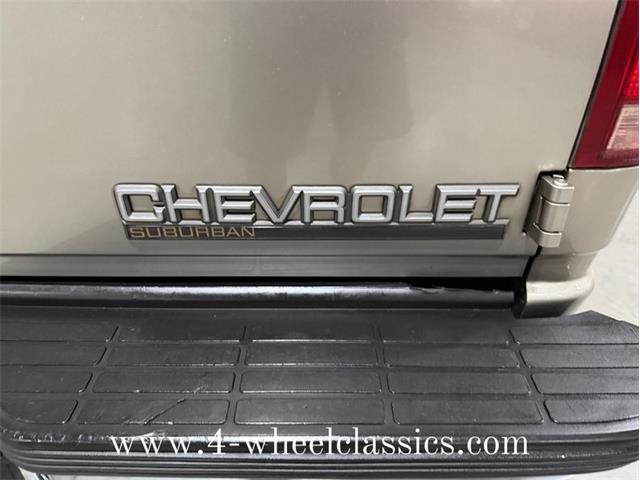 1999 Chevrolet Suburban (CC-2013243) for sale in Holland , Michigan