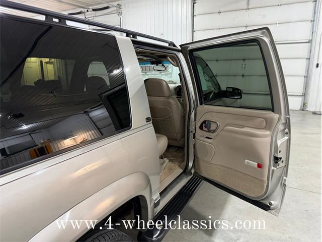 1999 Chevrolet Suburban (CC-2013243) for sale in Holland , Michigan