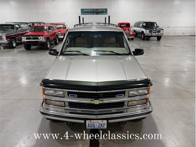 1999 Chevrolet Suburban (CC-2013243) for sale in Holland , Michigan