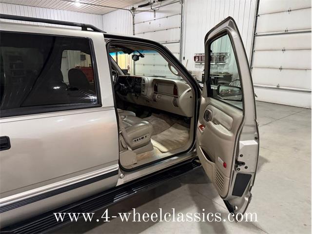 1999 Chevrolet Suburban (CC-2013243) for sale in Holland , Michigan