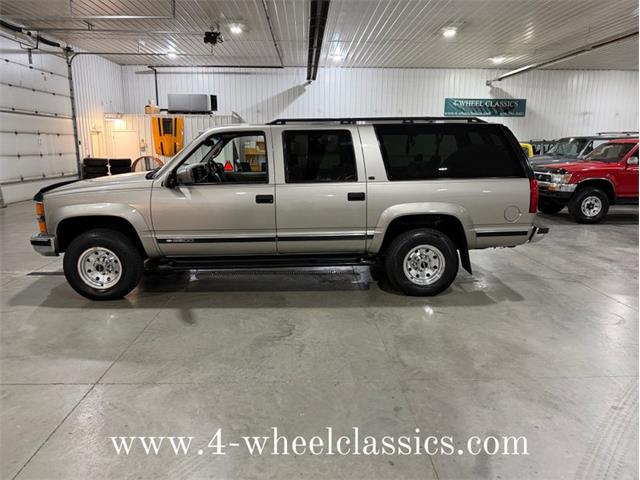 1999 Chevrolet Suburban (CC-2013243) for sale in Holland , Michigan