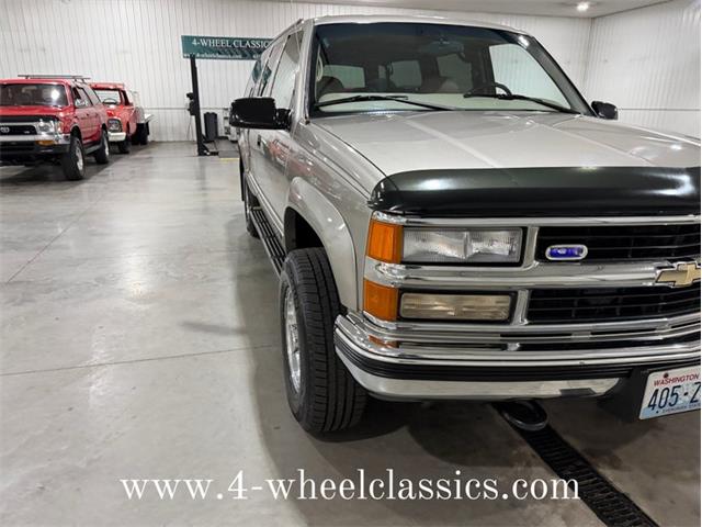1999 Chevrolet Suburban (CC-2013243) for sale in Holland , Michigan