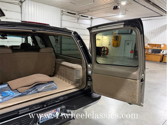 1999 Chevrolet Suburban (CC-2013243) for sale in Holland , Michigan