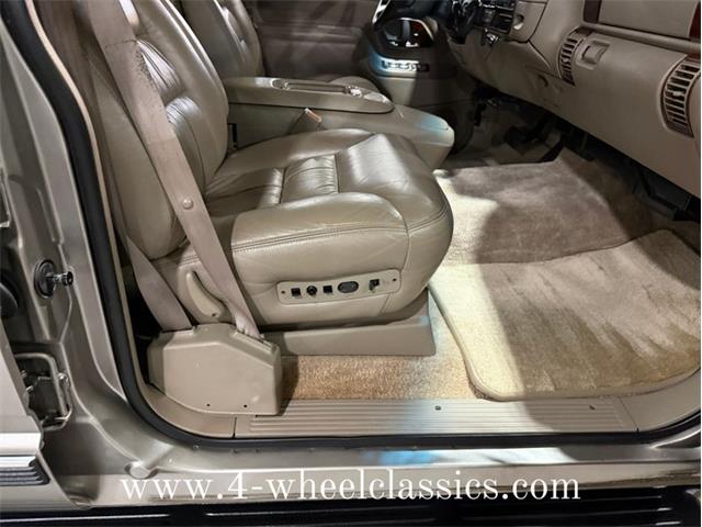 1999 Chevrolet Suburban (CC-2013243) for sale in Holland , Michigan