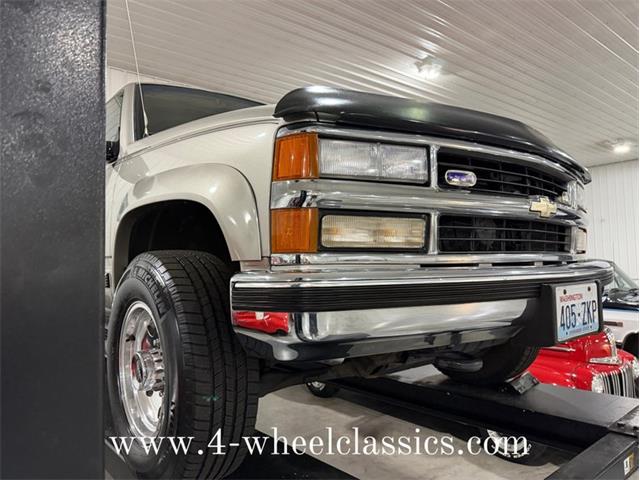 1999 Chevrolet Suburban (CC-2013243) for sale in Holland , Michigan