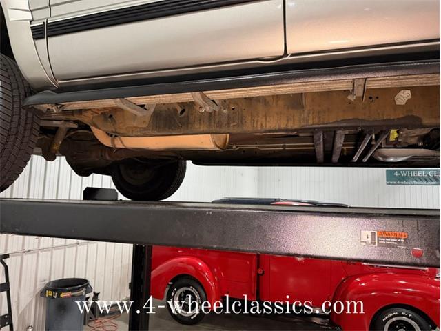 1999 Chevrolet Suburban (CC-2013243) for sale in Holland , Michigan