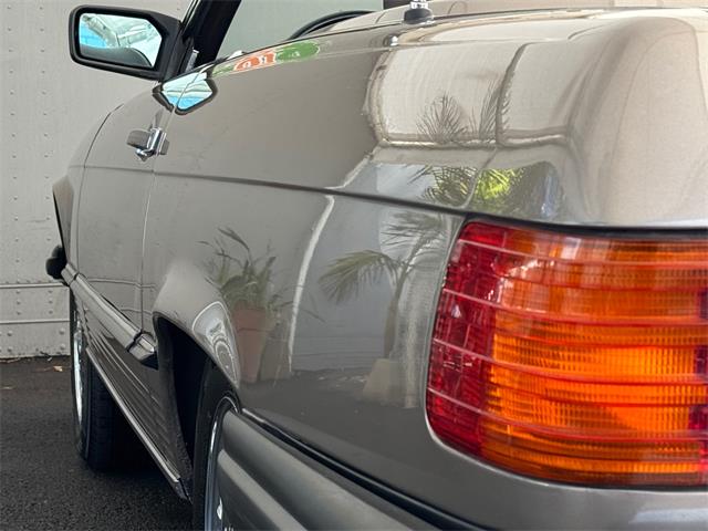 1987 Mercedes-Benz 560 (CC-2019437) for sale in Los Angeles, California