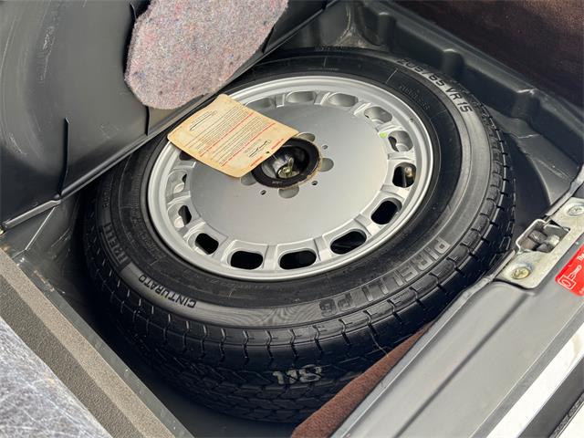 1987 Mercedes-Benz 560 (CC-2019437) for sale in Los Angeles, California