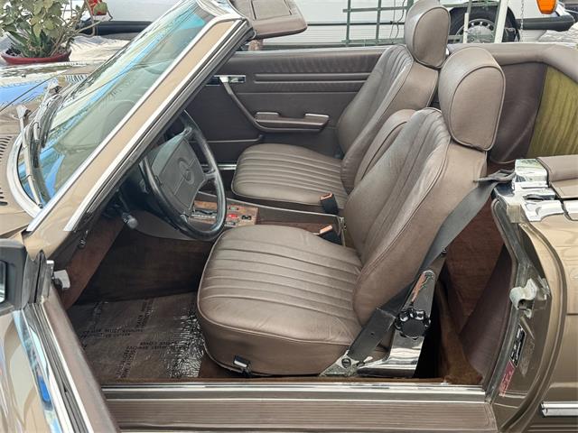 1987 Mercedes-Benz 560 (CC-2019437) for sale in Los Angeles, California