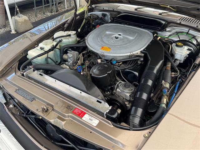 1987 Mercedes-Benz 560 (CC-2019437) for sale in Los Angeles, California