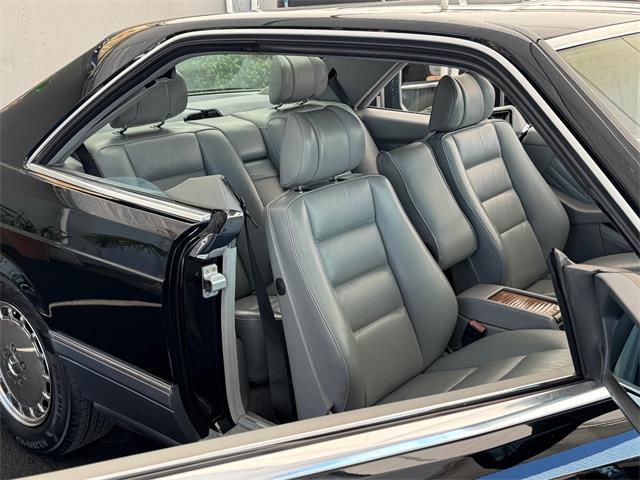 1989 Mercedes-Benz 560 (CC-2019492) for sale in Los Angeles, California