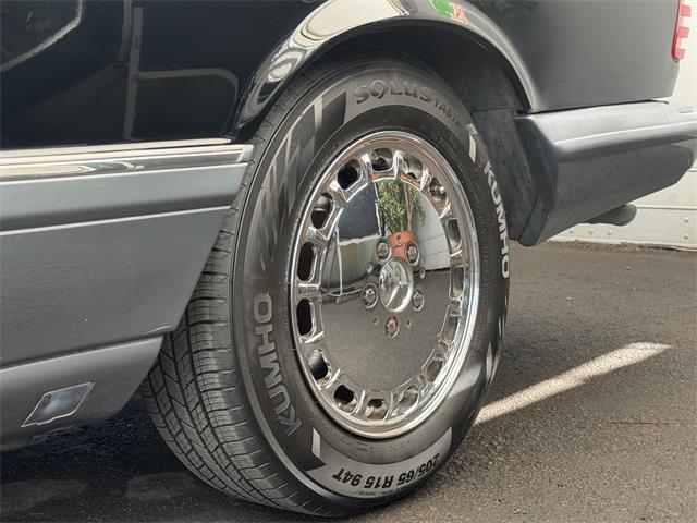 1989 Mercedes-Benz 560 (CC-2019492) for sale in Los Angeles, California