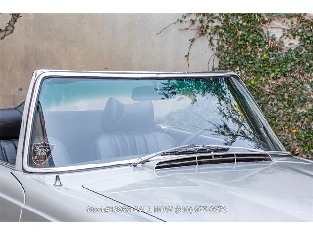 1971 Mercedes-Benz 280SL (CC-2023374) for sale in Beverly Hills, California