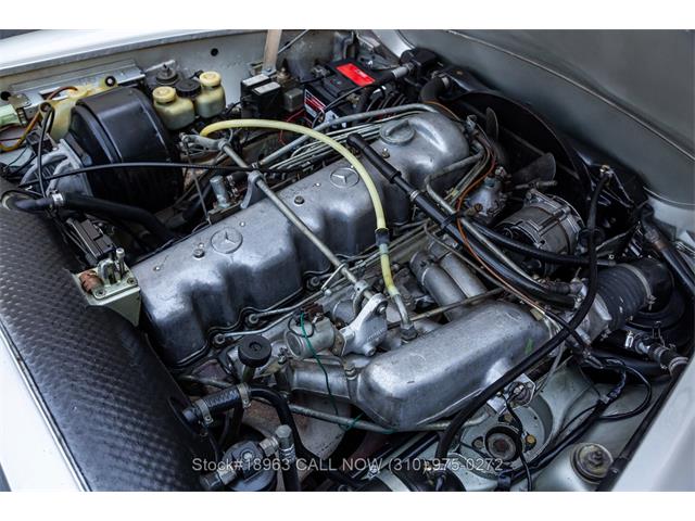 1971 Mercedes-Benz 280SL (CC-2023374) for sale in Beverly Hills, California