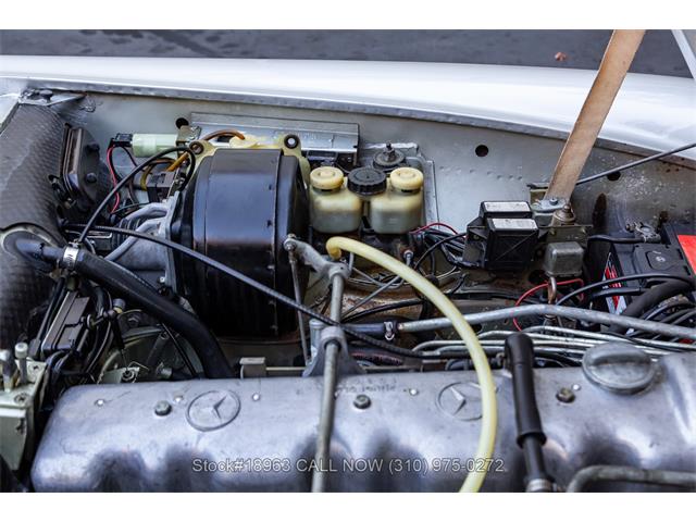 1971 Mercedes-Benz 280SL (CC-2023374) for sale in Beverly Hills, California
